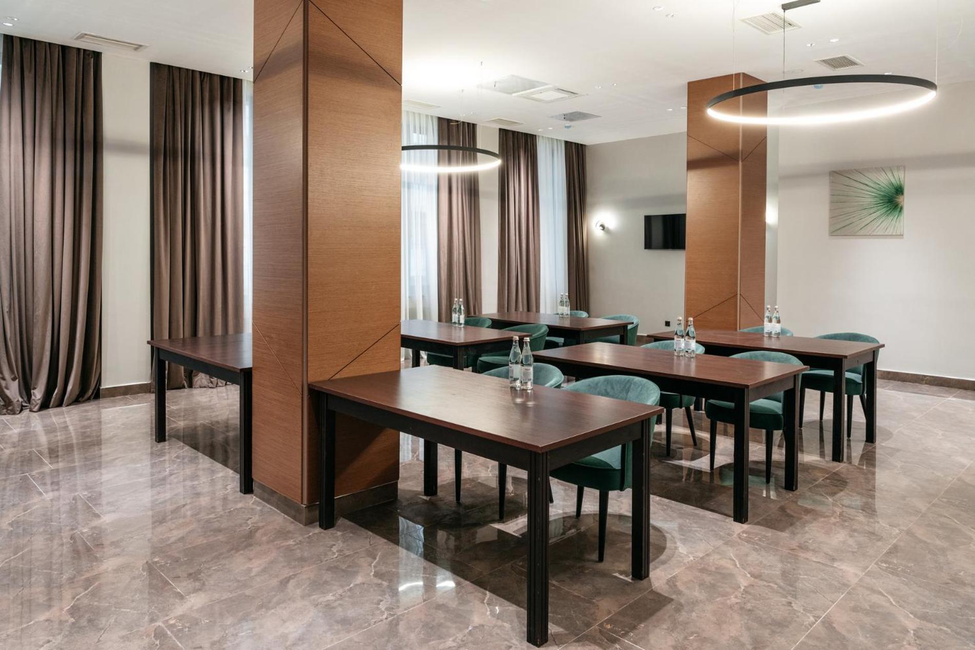 Raavah Aparthotel Almaty Eksteriør billede