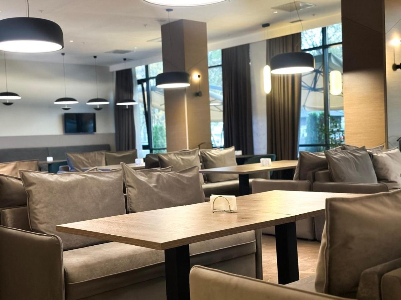 Raavah Aparthotel Almaty Eksteriør billede